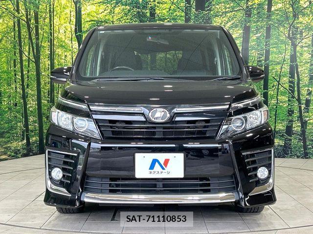 Toyota VOXY 2014-10 7360419-14