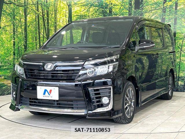Toyota VOXY 2014-10 7360419-16