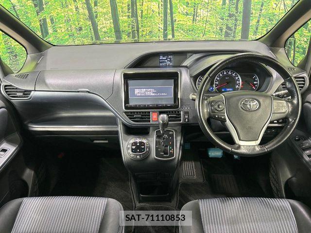 Toyota VOXY 2014-10 7360419-1