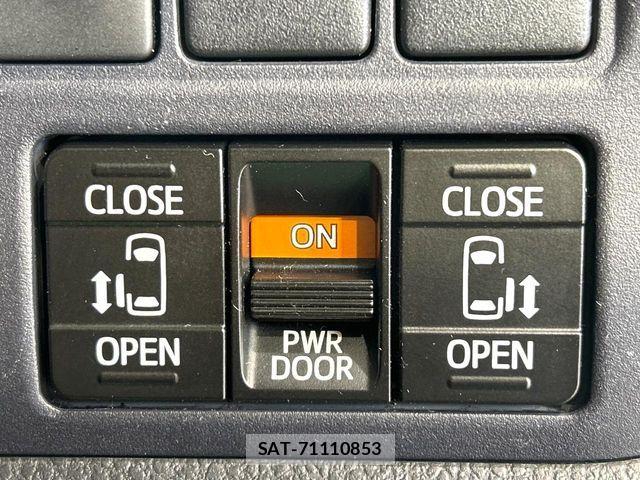 Toyota VOXY 2014-10 7360419-4