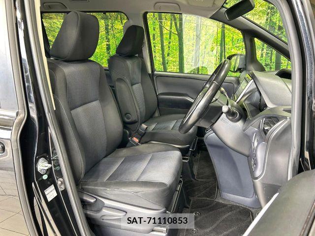 Toyota VOXY 2014-10 7360419-7