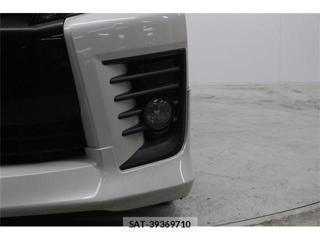 Toyota VOXY 2014-02 7360425-15