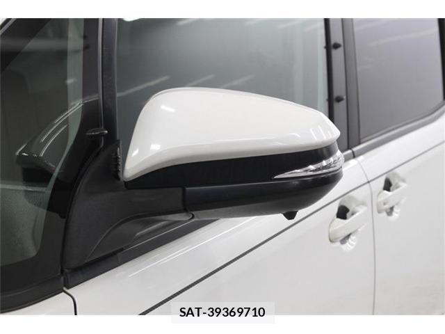 Toyota VOXY 2014-02 7360425-16