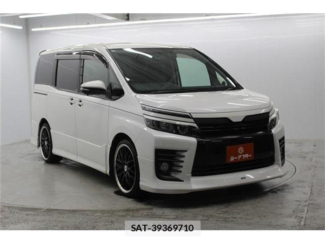 Toyota VOXY 2014-02 7360425-2