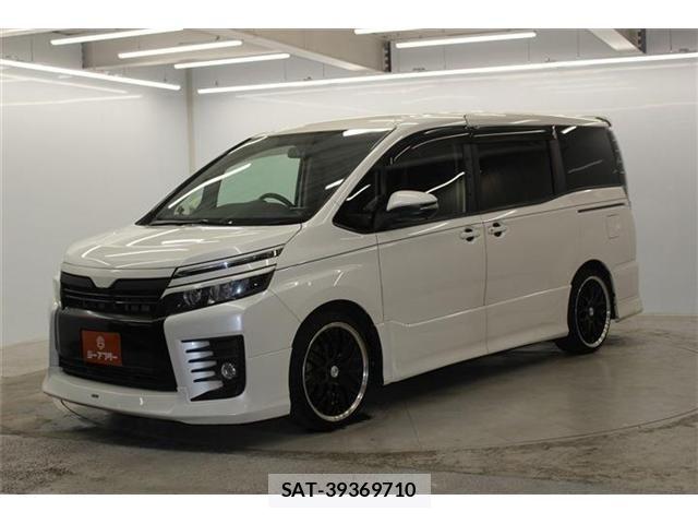 Toyota VOXY 2014-02 7360425-8