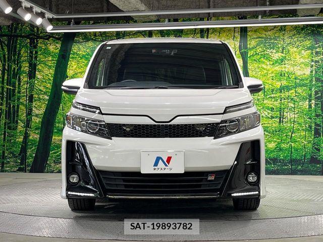 Toyota VOXY 2019-05 7360407-14