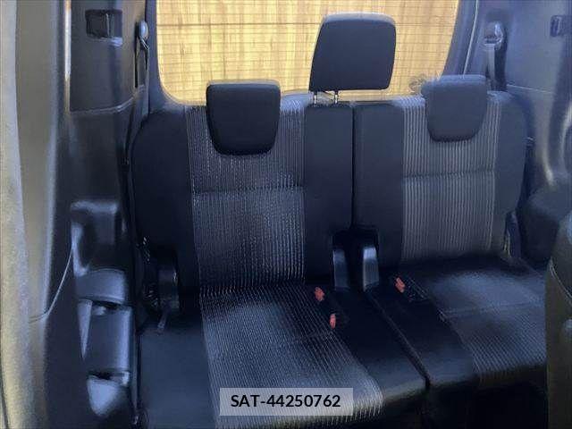 Toyota VOXY 2017-12 7360406-9