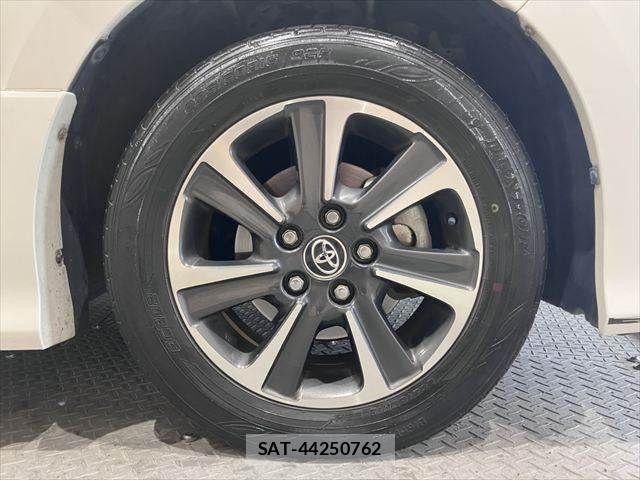Toyota VOXY 2017-12 7360406-14