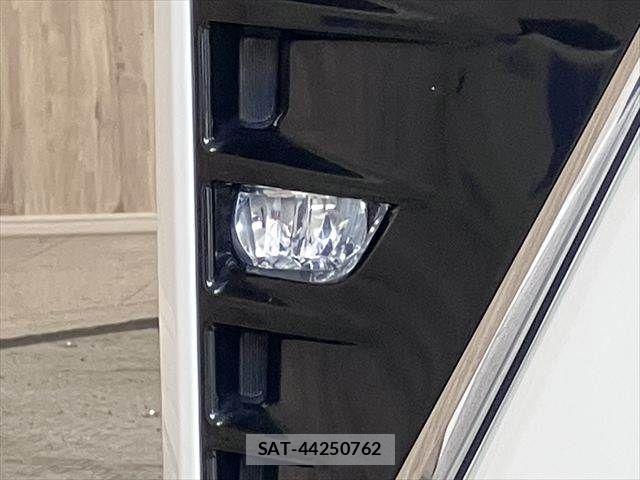 Toyota VOXY 2017-12 7360406-27