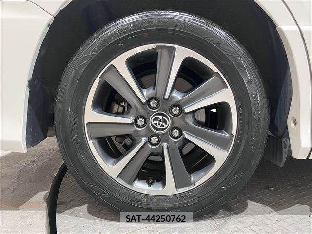 Toyota VOXY 2017-12 7360406-28