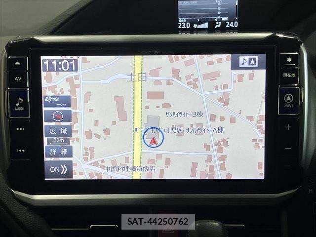 Toyota VOXY 2017-12 7360406-4