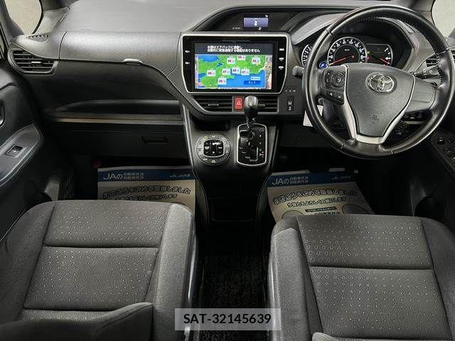 Toyota VOXY 2016-10 7360429-4