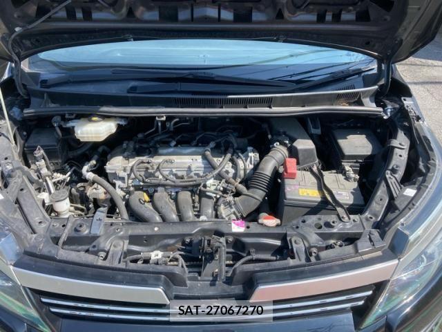 Toyota VOXY 2017-06 7360427-13