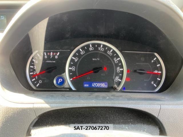 Toyota VOXY 2017-06 7360427-15