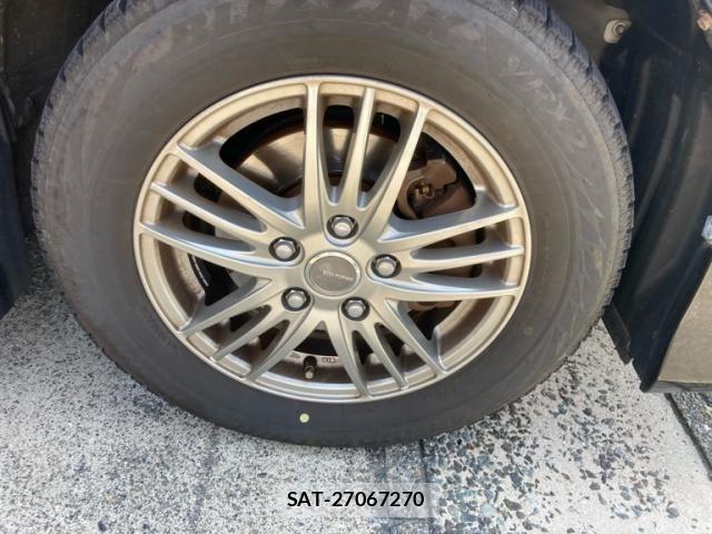 Toyota VOXY 2017-06 7360427-4