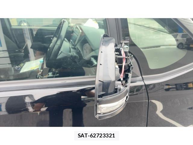 Toyota VOXY 2019-09 7360421-7