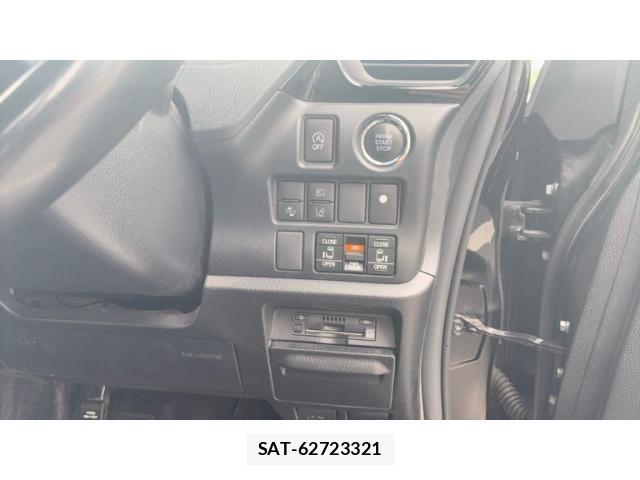 Toyota VOXY 2019-09 7360421-10