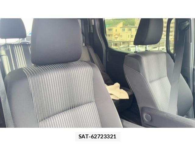 Toyota VOXY 2019-09 7360421-20