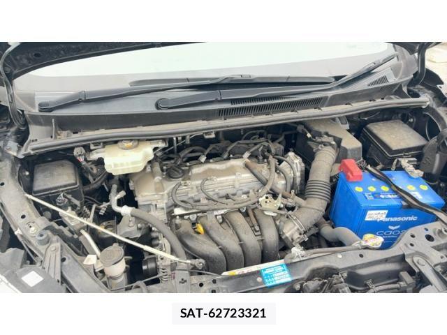 Toyota VOXY 2019-09 7360421-22