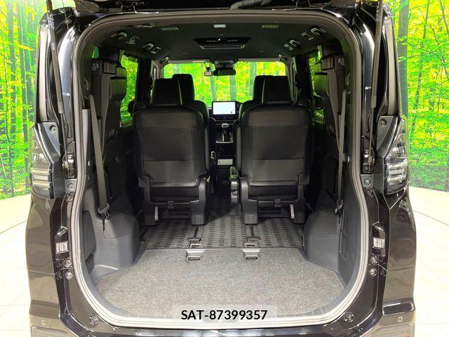 Toyota VOXY 2022-10 7360382-10