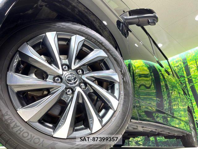 Toyota VOXY 2022-10 7360382-13