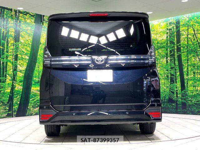 Toyota VOXY 2022-10 7360382-15