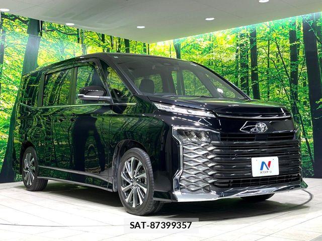 Toyota VOXY 2022-10 7360382-16