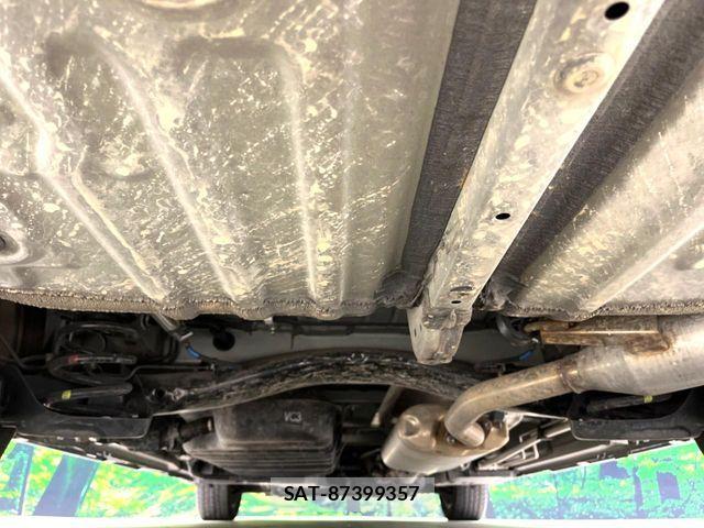 Toyota VOXY 2022-10 7360382-19