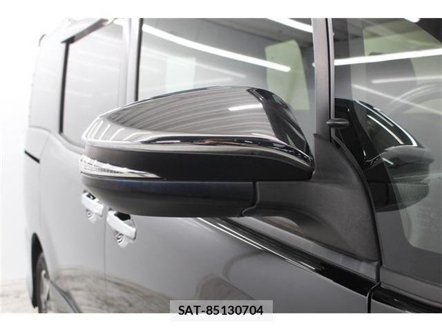 Toyota VOXY 2019-05 7360410-9
