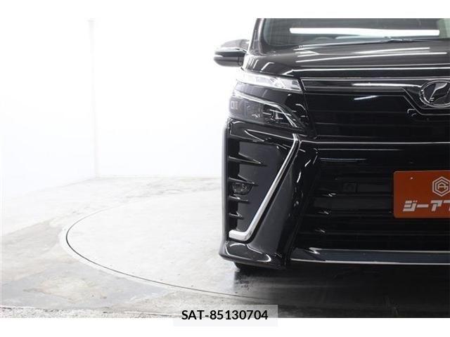 Toyota VOXY 2019-05 7360410-10