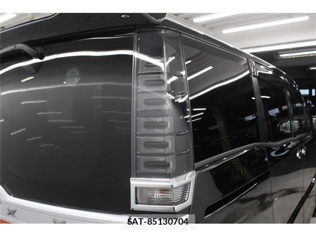 Toyota VOXY 2019-05 7360410-18