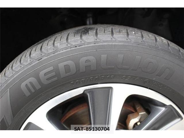 Toyota VOXY 2019-05 7360410-20