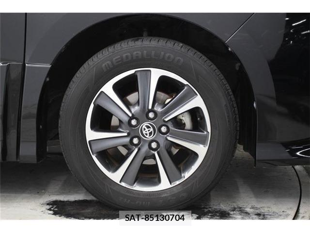 Toyota VOXY 2019-05 7360410-22