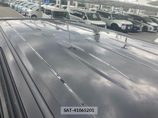 Toyota VOXY 2017-10 7360424-8