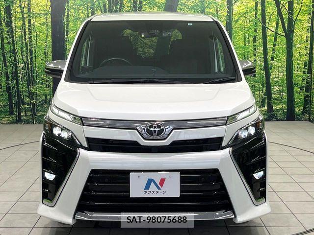 Toyota VOXY 2020-08 7360400-14