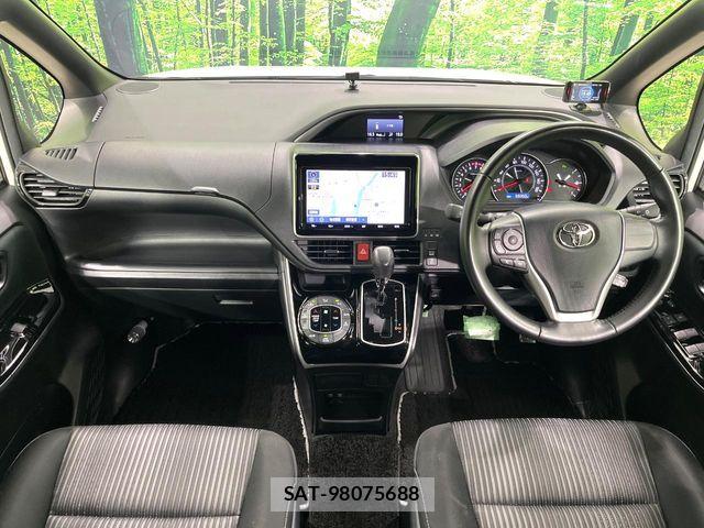 Toyota VOXY 2020-08 7360400-1