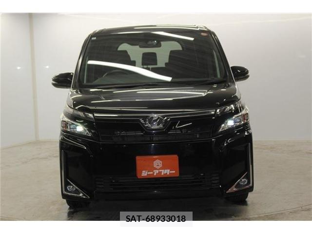 Toyota VOXY 2018-11 7360418-1