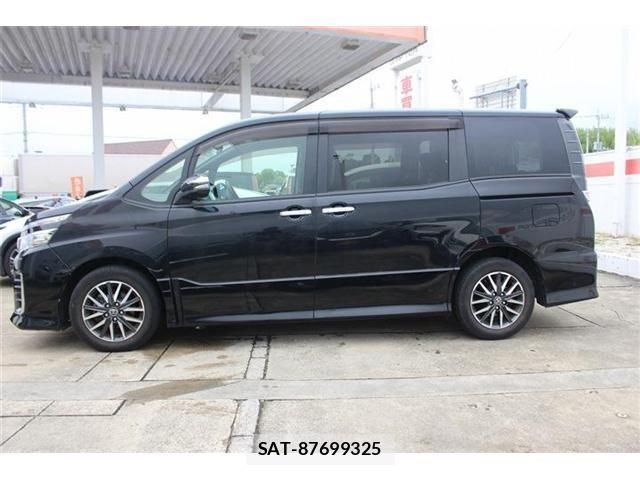 Toyota VOXY 2016-01 7360417-10