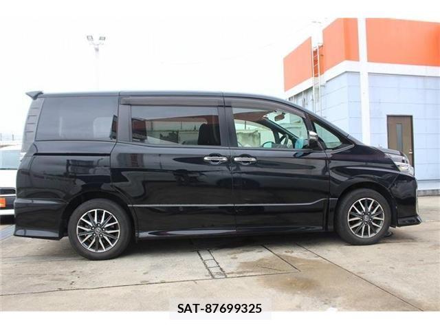 Toyota VOXY 2016-01 7360417-14