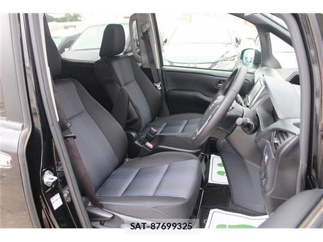 Toyota VOXY 2016-01 7360417-26