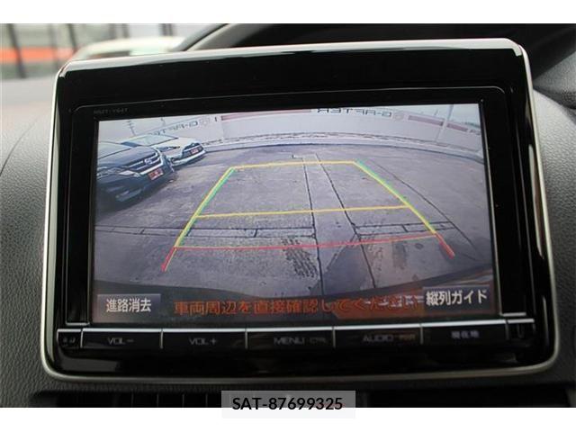 Toyota VOXY 2016-01 7360417-3
