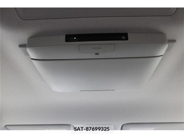 Toyota VOXY 2016-01 7360417-5