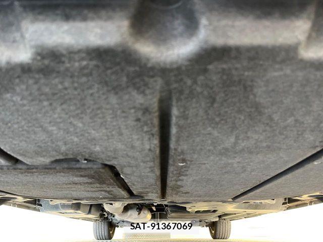 Toyota VOXY 2022-06 7360383-18