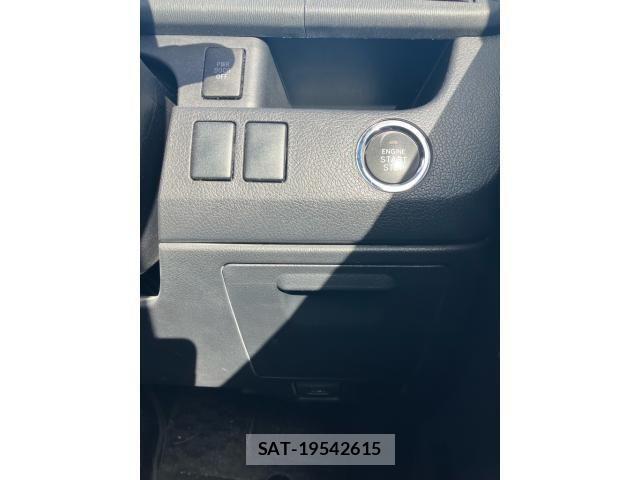 Toyota VOXY 2013-07 7360432-20