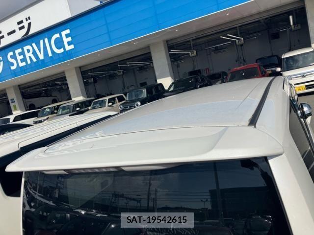 Toyota VOXY 2013-07 7360432-8