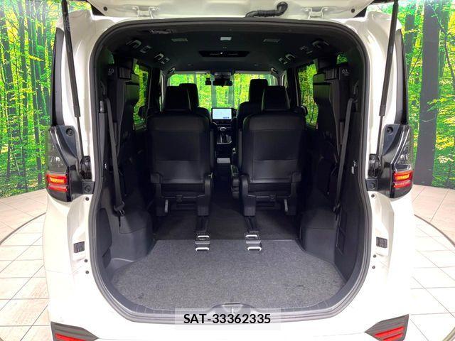 Toyota VOXY 2022-09 7360391-11