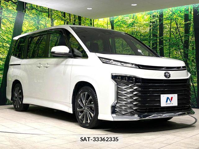 Toyota VOXY 2022-09 7360391-15