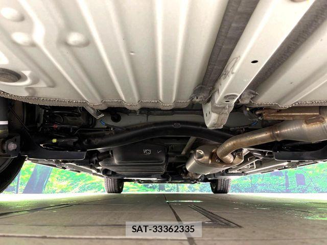 Toyota VOXY 2022-09 7360391-18
