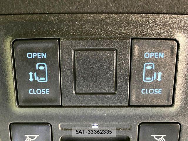 Toyota VOXY 2022-09 7360391-3