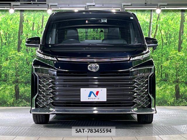 Toyota VOXY 2023-05 7360388-14